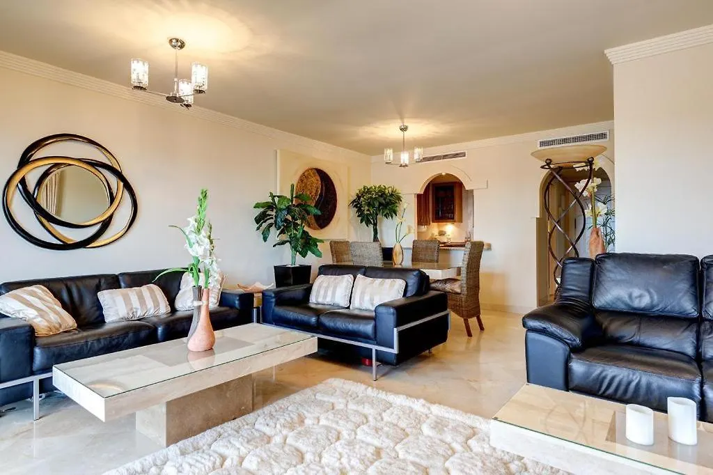 Frontline Beach Apartment - Sinfonia Del Mar Estepona Spain