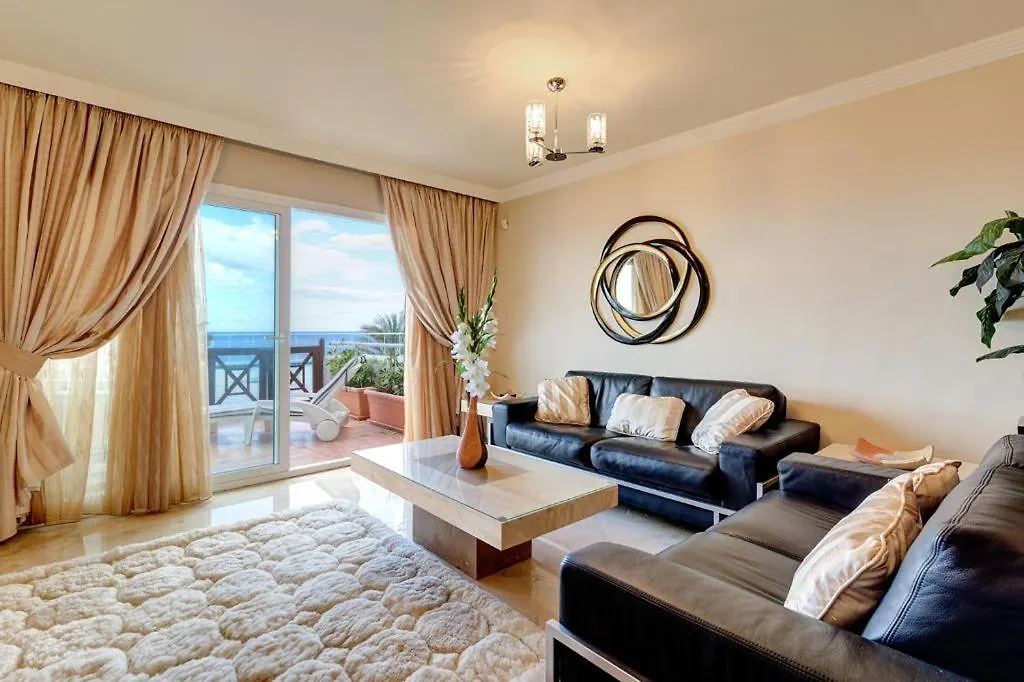 Frontline Beach Apartment - Sinfonia Del Mar Estepona 0*,  Spagna